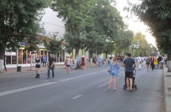 Прогулка по Красной улице в центре Краснодара